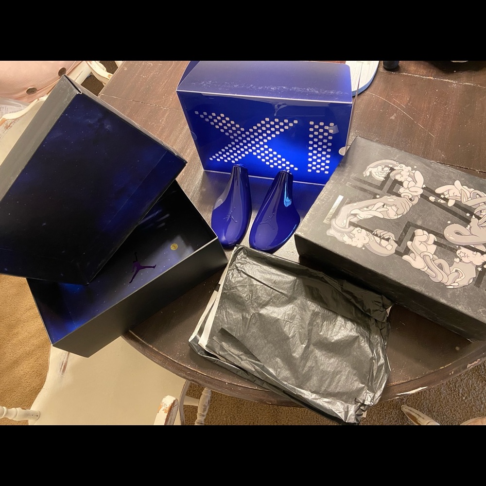 Space jam 11 2016 (BOX ONLY)
